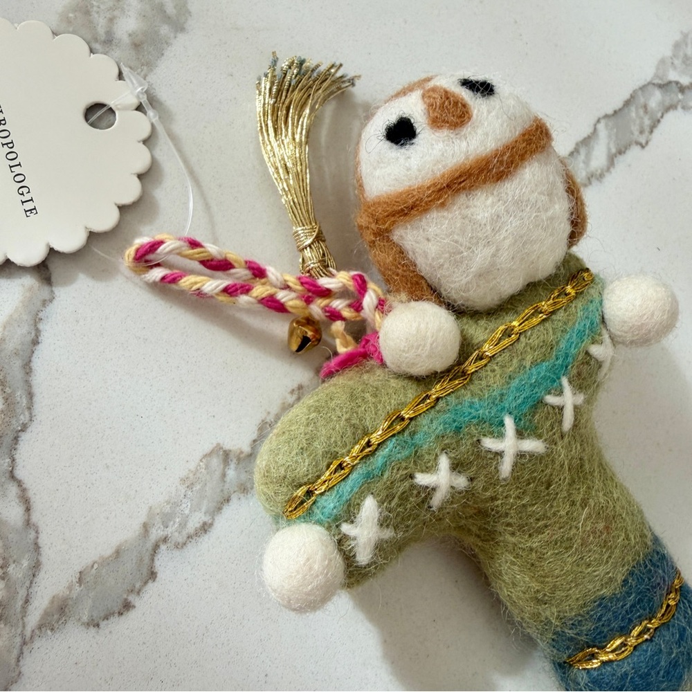 🦉 ANTHROPOLOGIE Letter J Monogram Forest Friends Felted Christmas Ornament - Picture 2 of 8